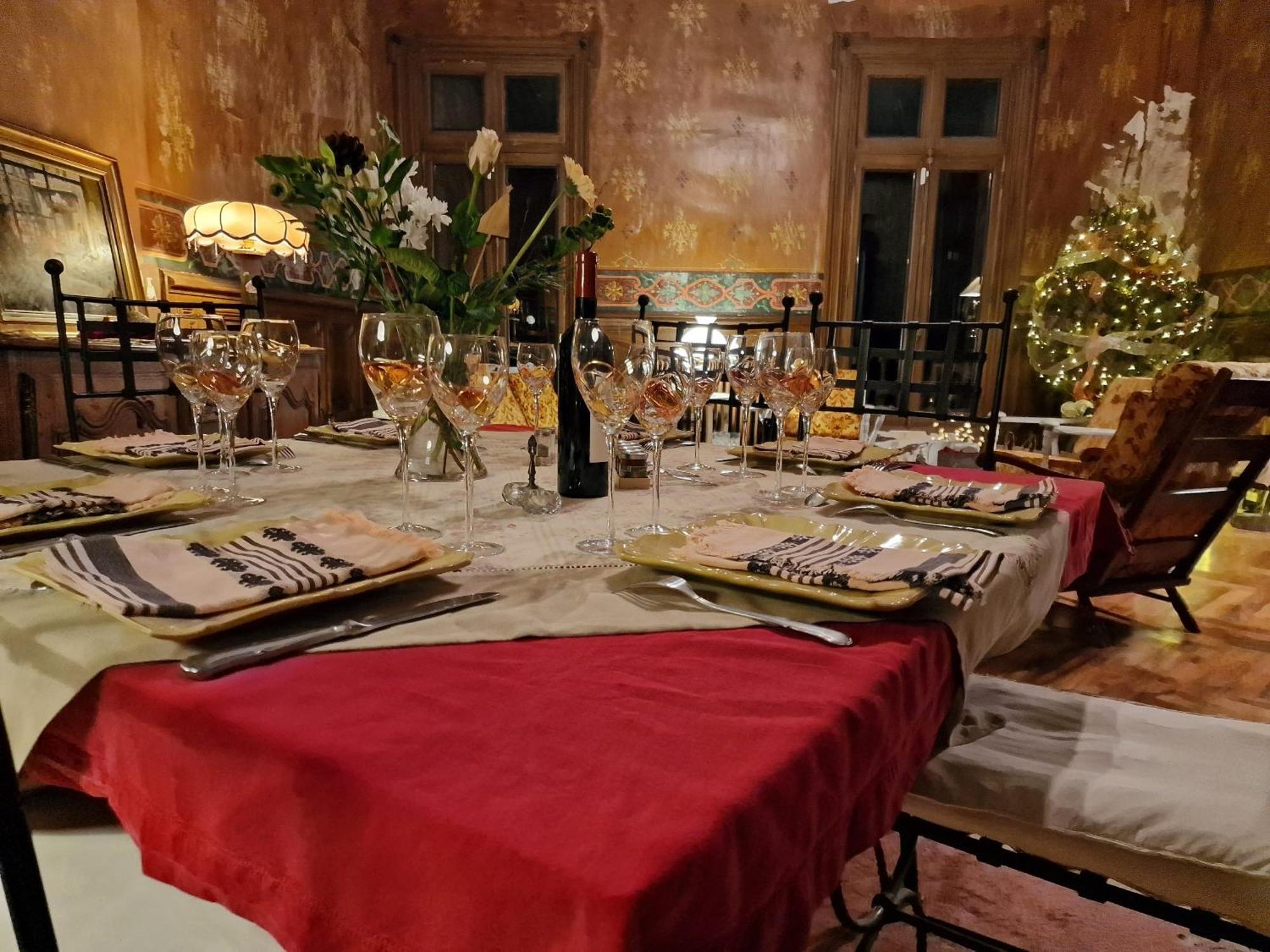 Le Manoir De La Belle Endormie Bed & Breakfast Valréas Dış mekan fotoğraf
